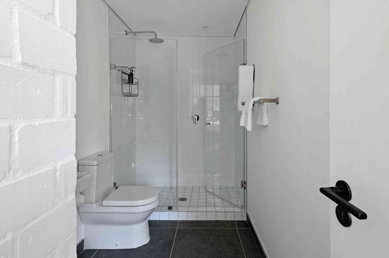 2 Bedroom Property for Sale in Sea Point Western Cape